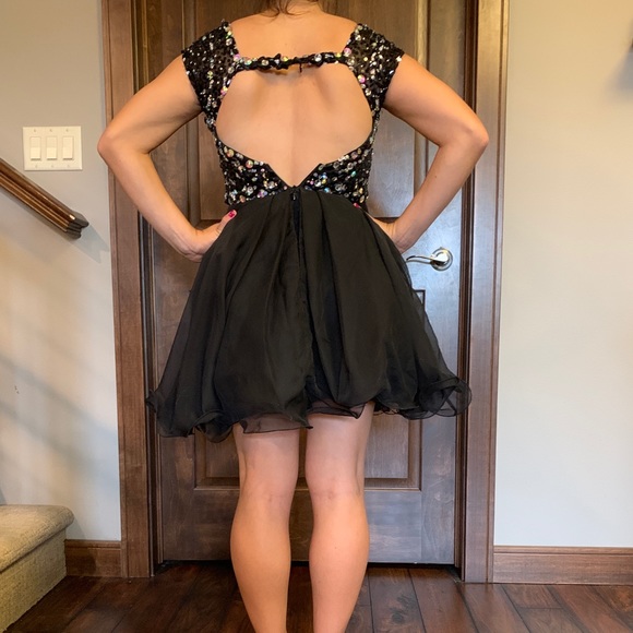 Fun Prom/formal dress - Picture 2 of 2